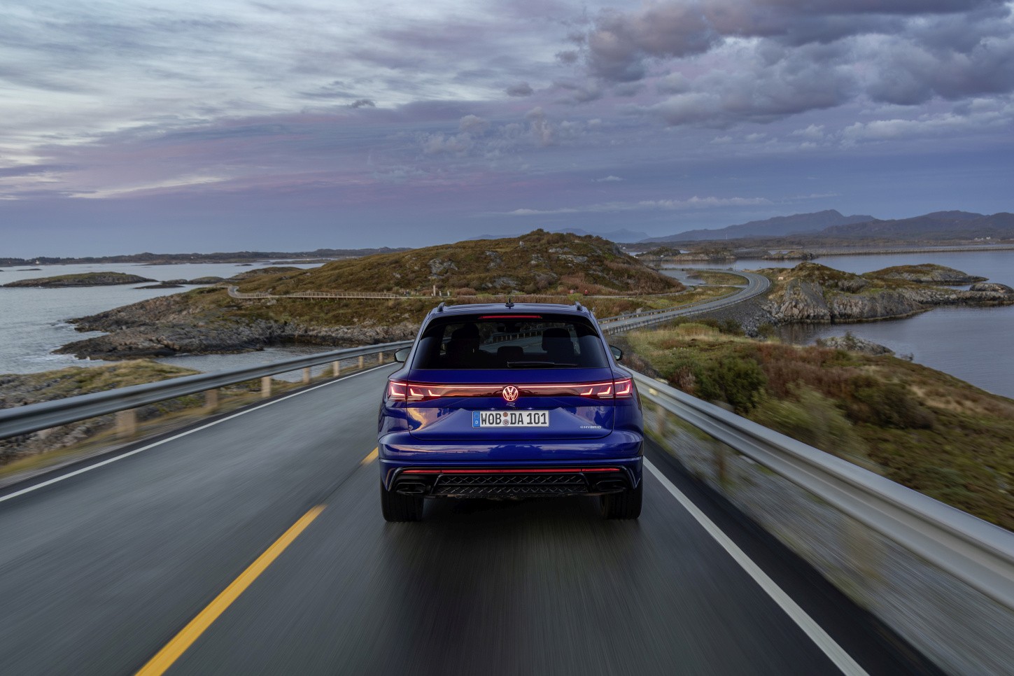 Volkswagen Touareg R photo 21