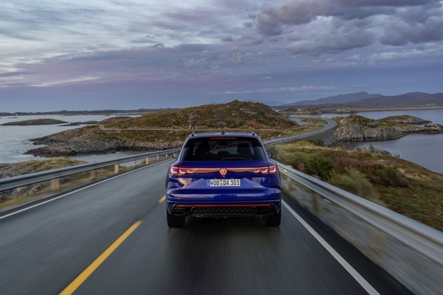 Volkswagen Touareg R photo 21