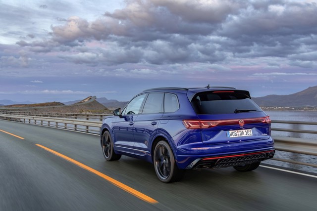Volkswagen Touareg R photo 23
