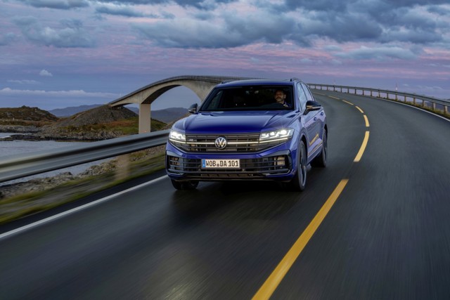 Volkswagen Touareg R photo 24