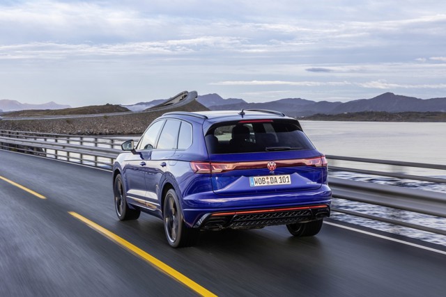 Volkswagen Touareg R photo 25