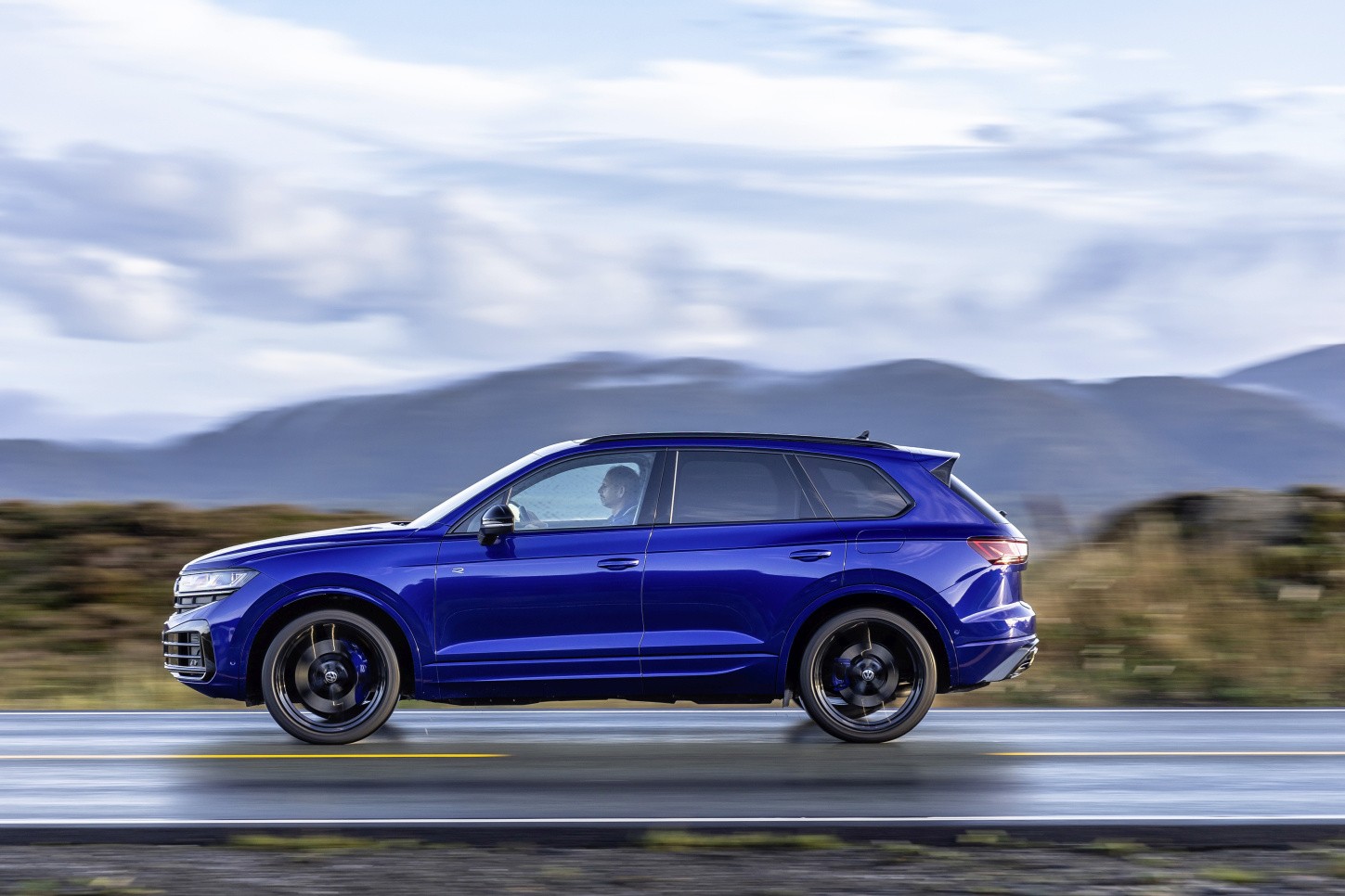 Volkswagen Touareg R photo 26