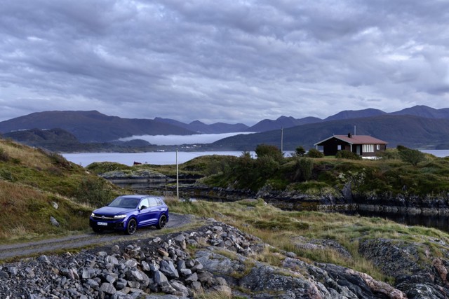 Volkswagen Touareg R photo 28