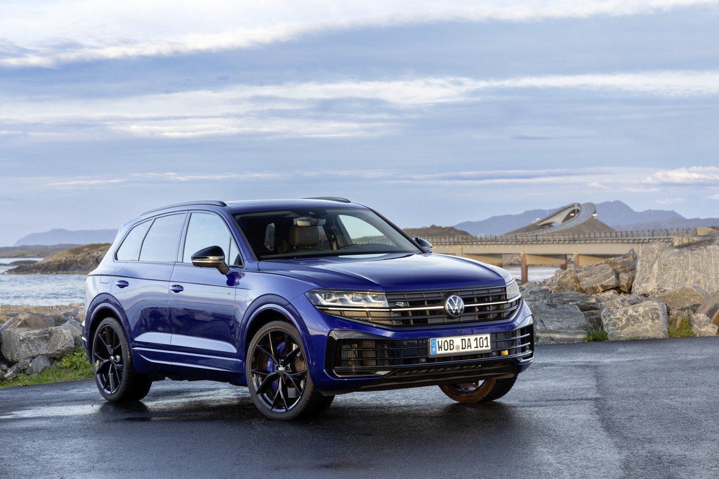 Volkswagen Touareg R photo 31