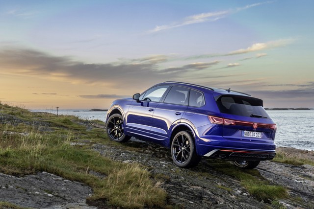 Volkswagen Touareg R photo 32