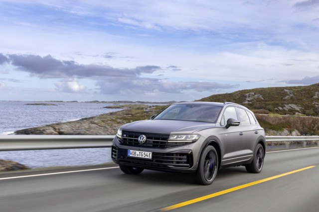 Volkswagen Touareg R photo 36