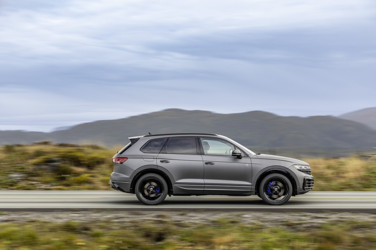 Volkswagen Touareg R photo 44
