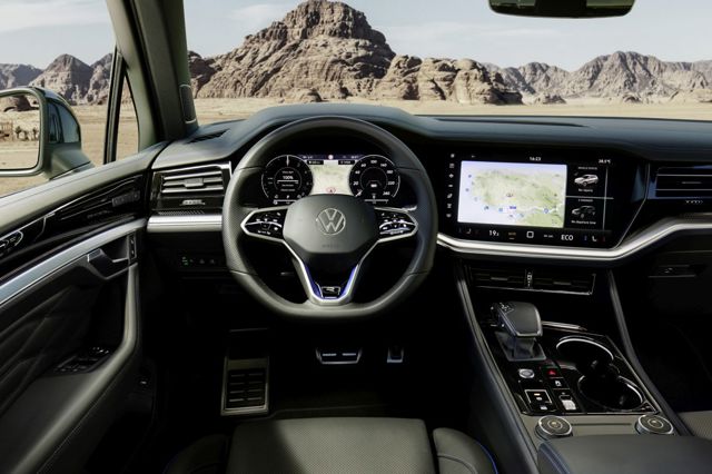 Volkswagen Touareg R photo 54