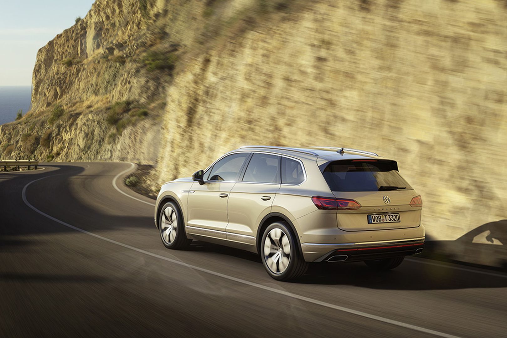 Volkswagen Touareg photo 9