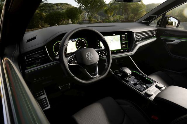 Volkswagen Touareg photo 23