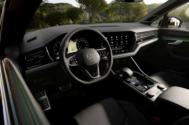 Volkswagen Touareg photo 24