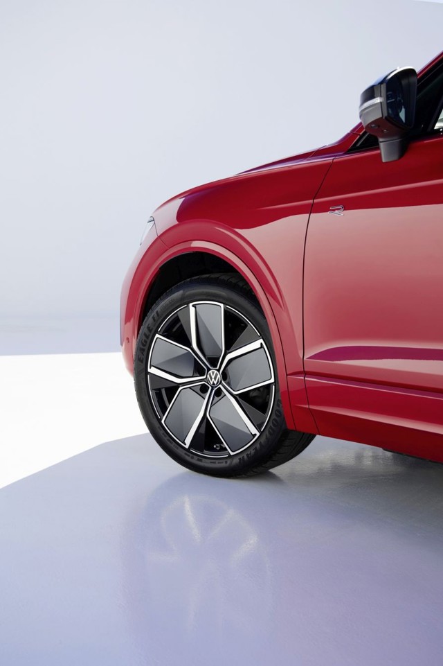 Volkswagen Touareg photo 19