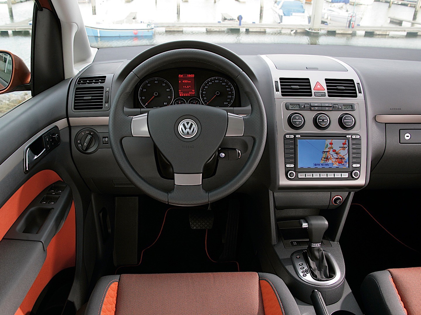 Volkswagen Touran photo 26