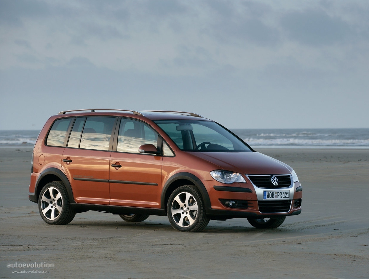 Volkswagen Touran photo 2