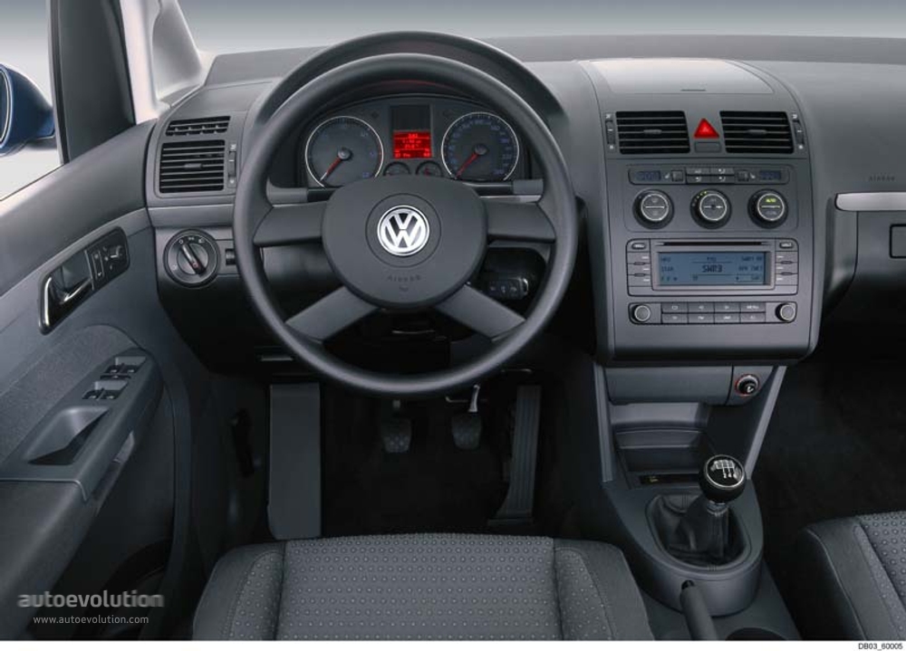 Volkswagen Touran photo 3