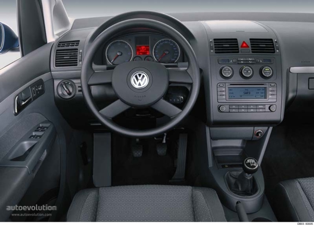 Volkswagen Touran photo 3