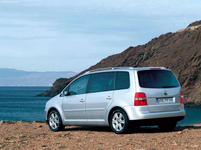 Volkswagen Touran photo 2