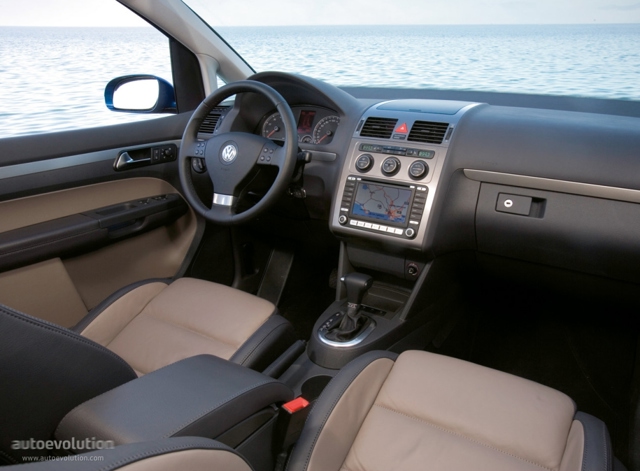 Volkswagen Touran foto 22