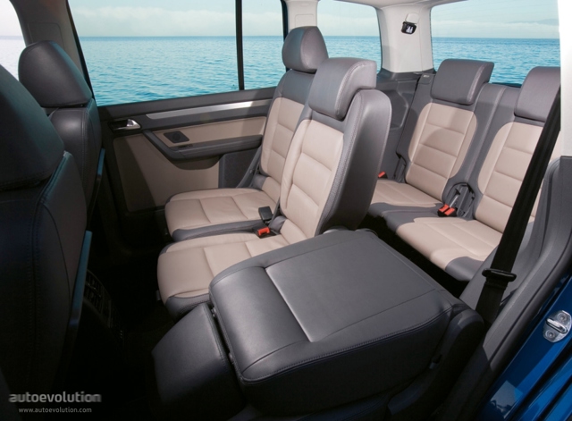 Volkswagen Touran foto 24