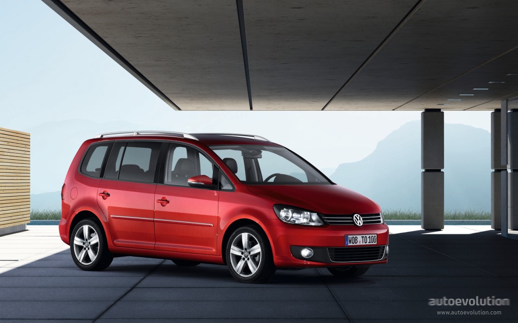 VOLKSWAGEN Touran