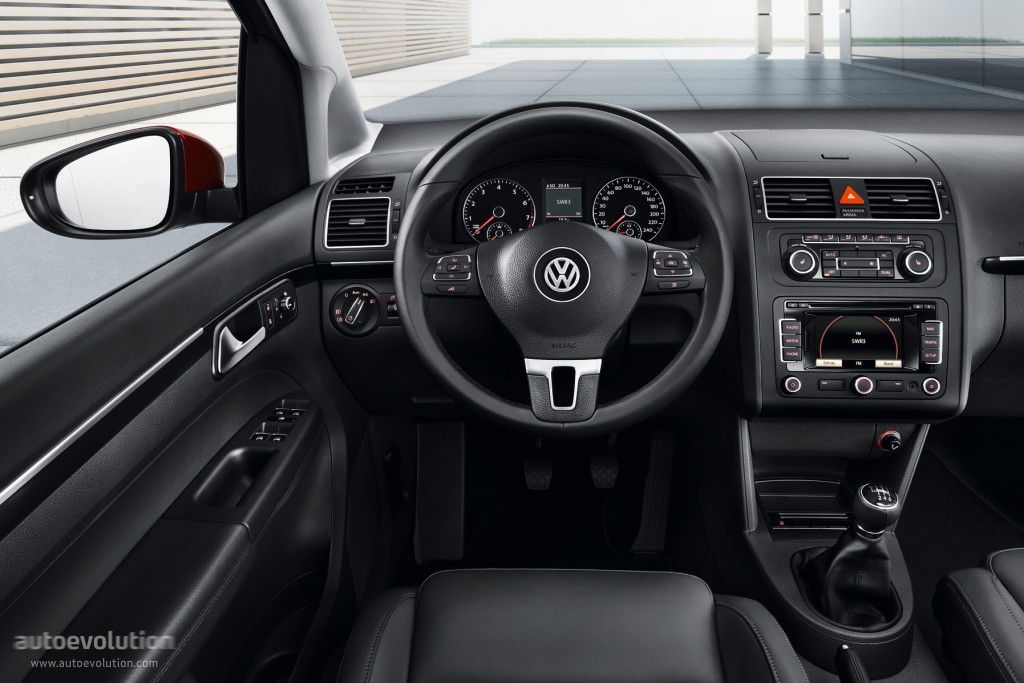 Volkswagen Touran photo 38