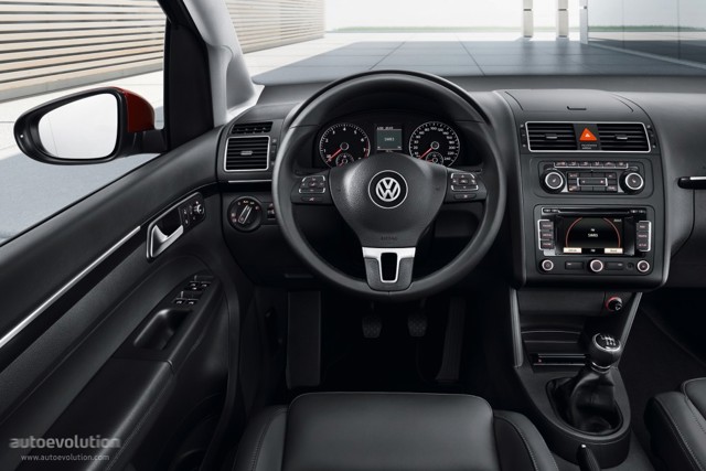 Volkswagen Touran photo 38