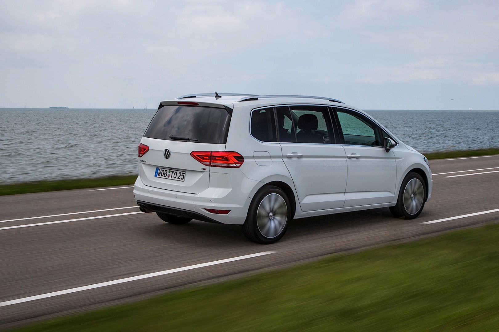 Volkswagen Touran photo 10