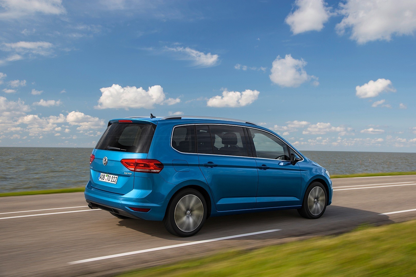 Volkswagen Touran photo 14