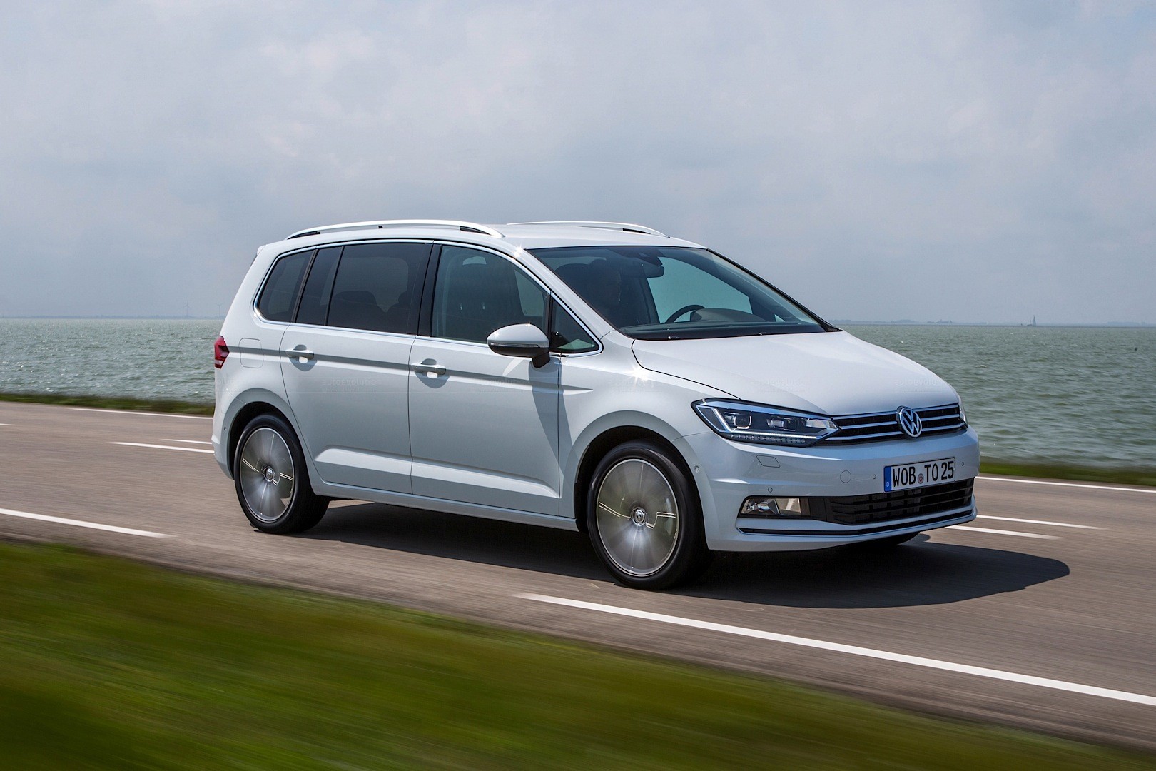 Volkswagen Touran photo 26
