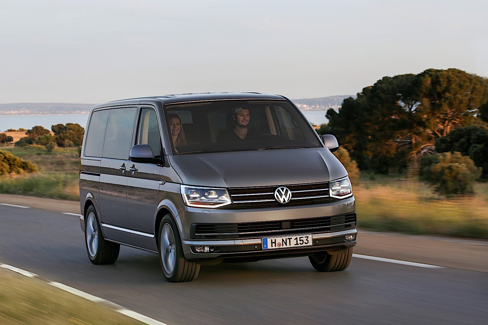 Volkswagen Transporter Kombi photo 77