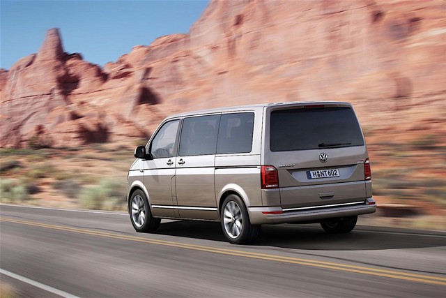 Volkswagen Transporter Kombi photo 6