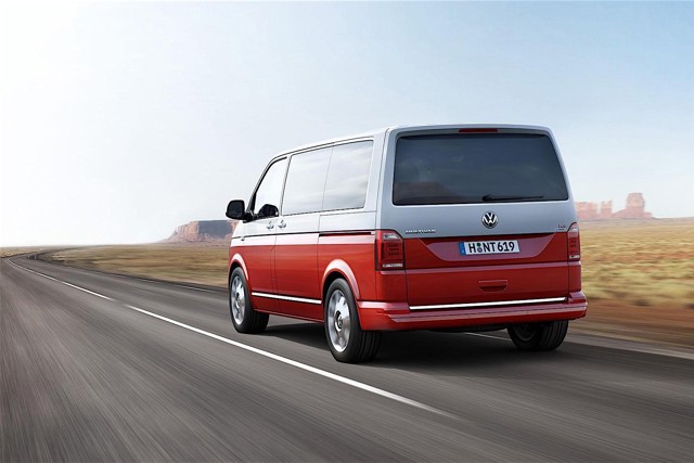Volkswagen Transporter Kombi photo 11