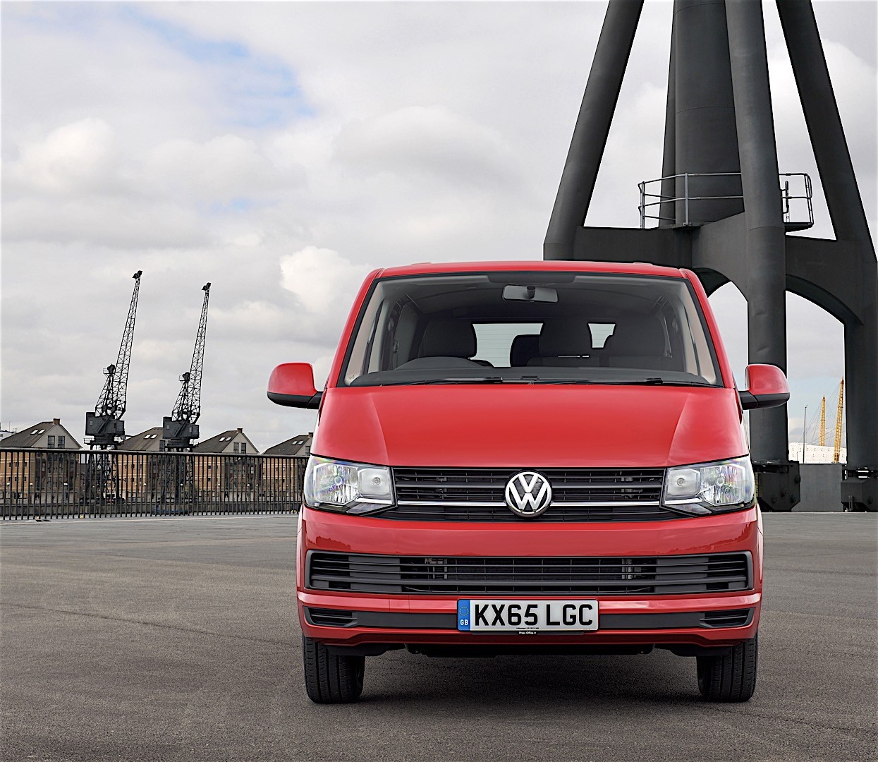 Volkswagen Transporter Kombi photo 15