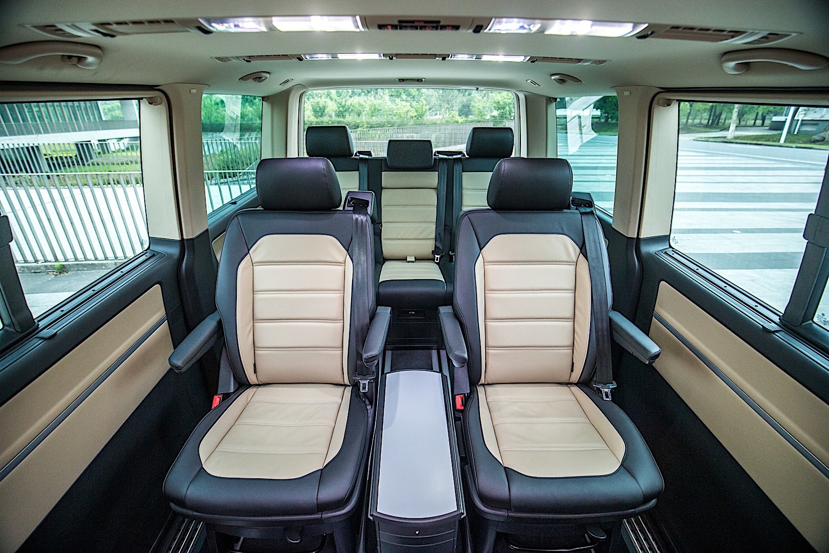 Volkswagen Transporter Kombi photo 83