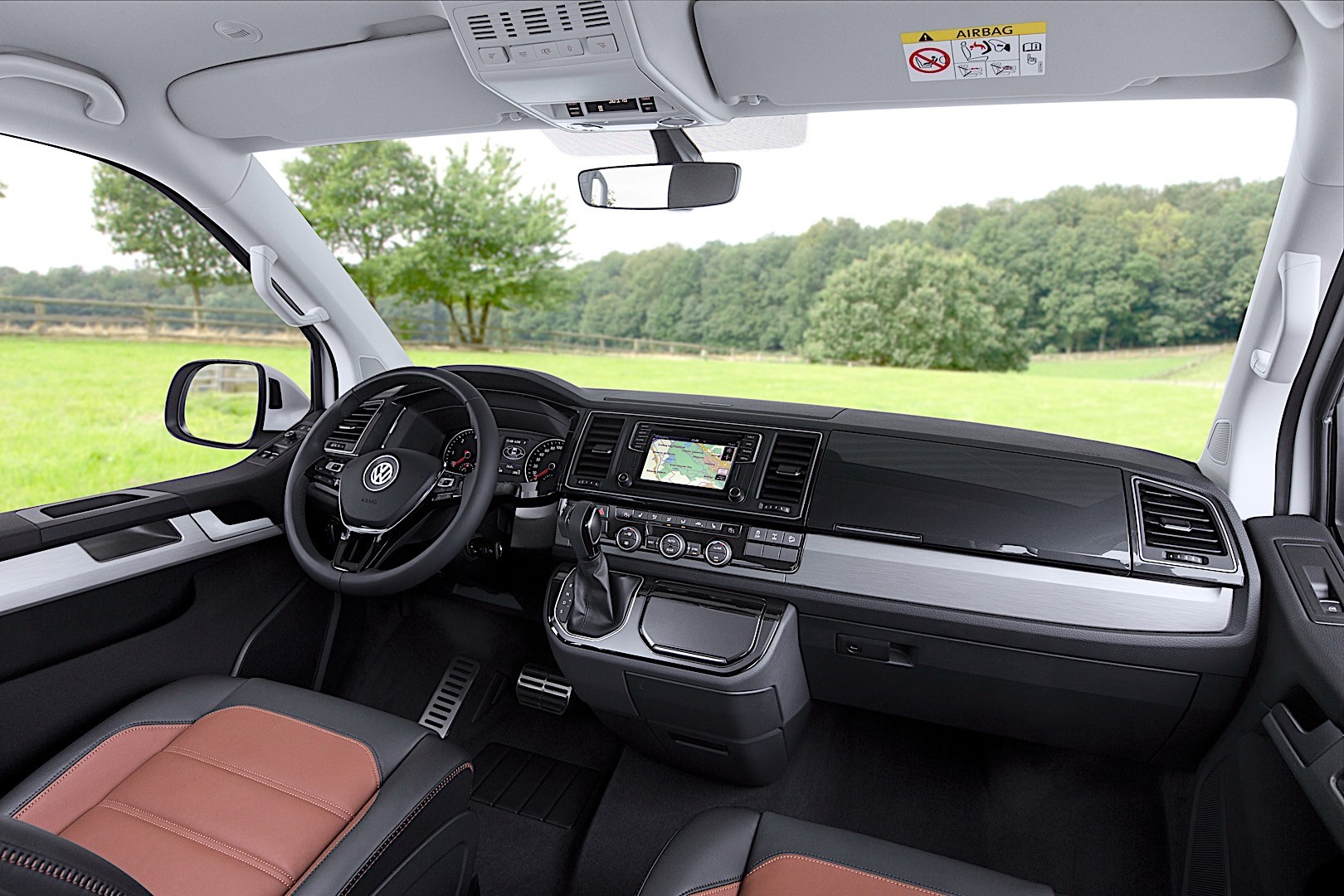 Volkswagen Transporter Kombi photo 84