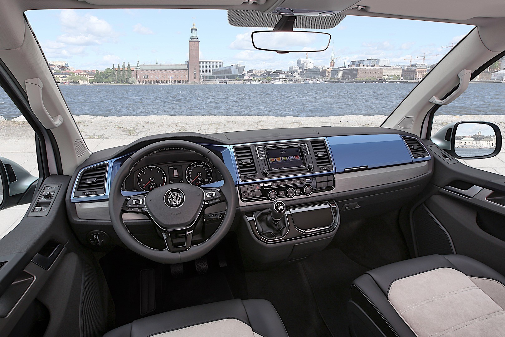 Volkswagen Transporter Kombi photo 90