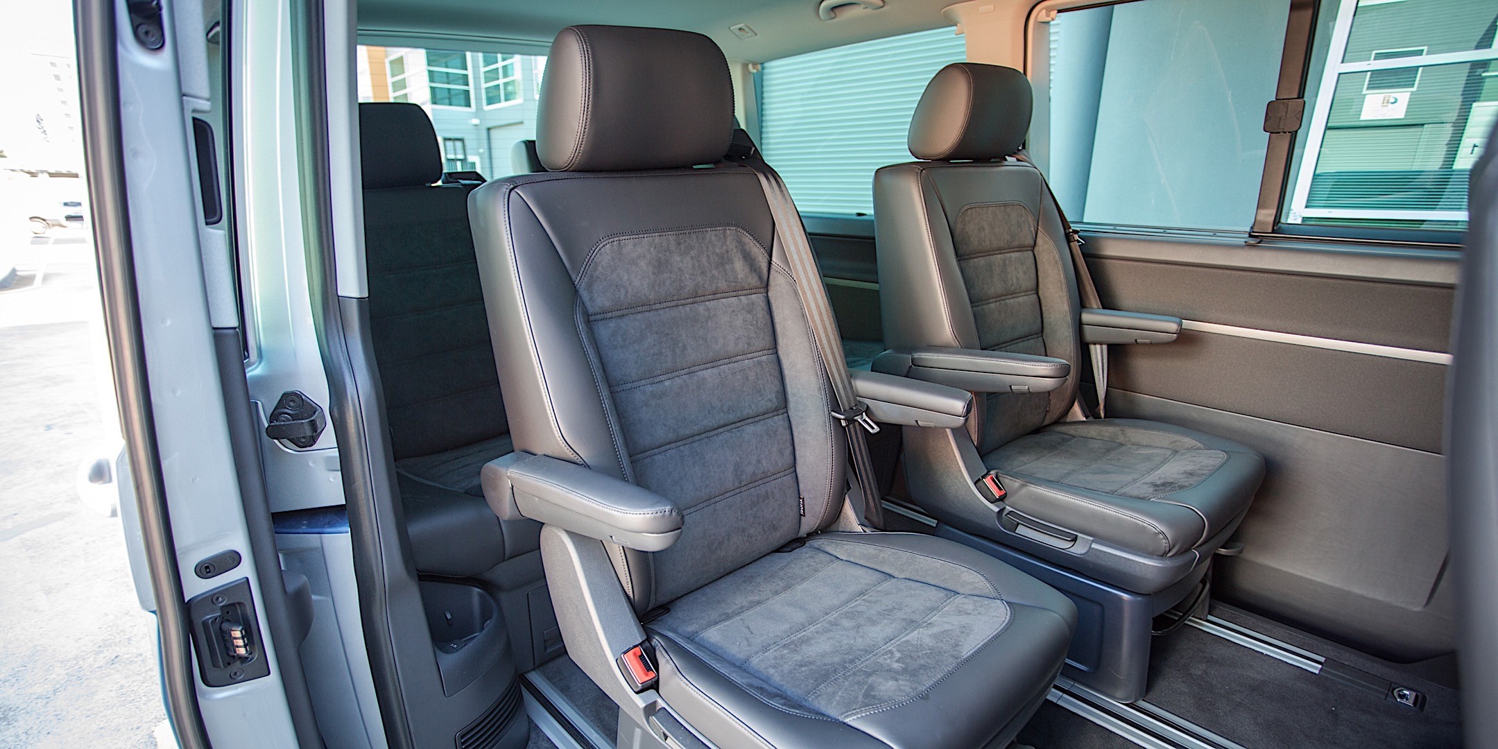 Volkswagen Transporter Kombi photo 100