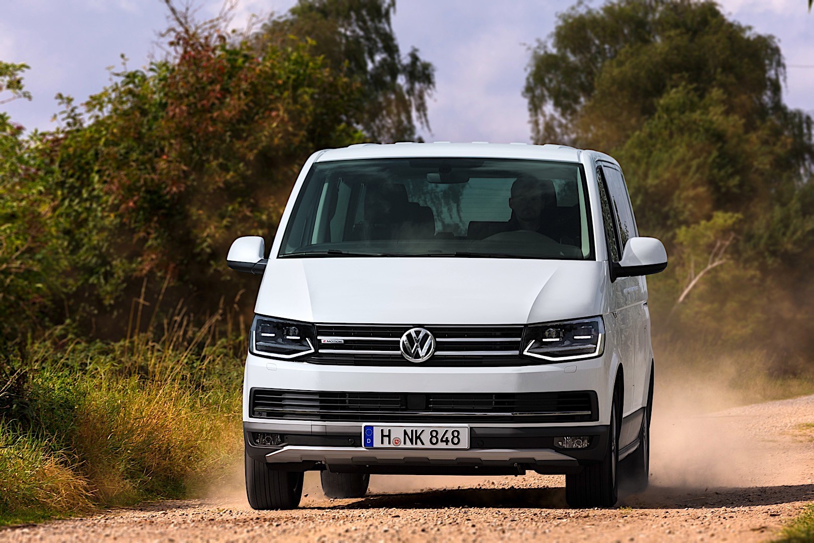 Volkswagen Transporter Kombi photo 20