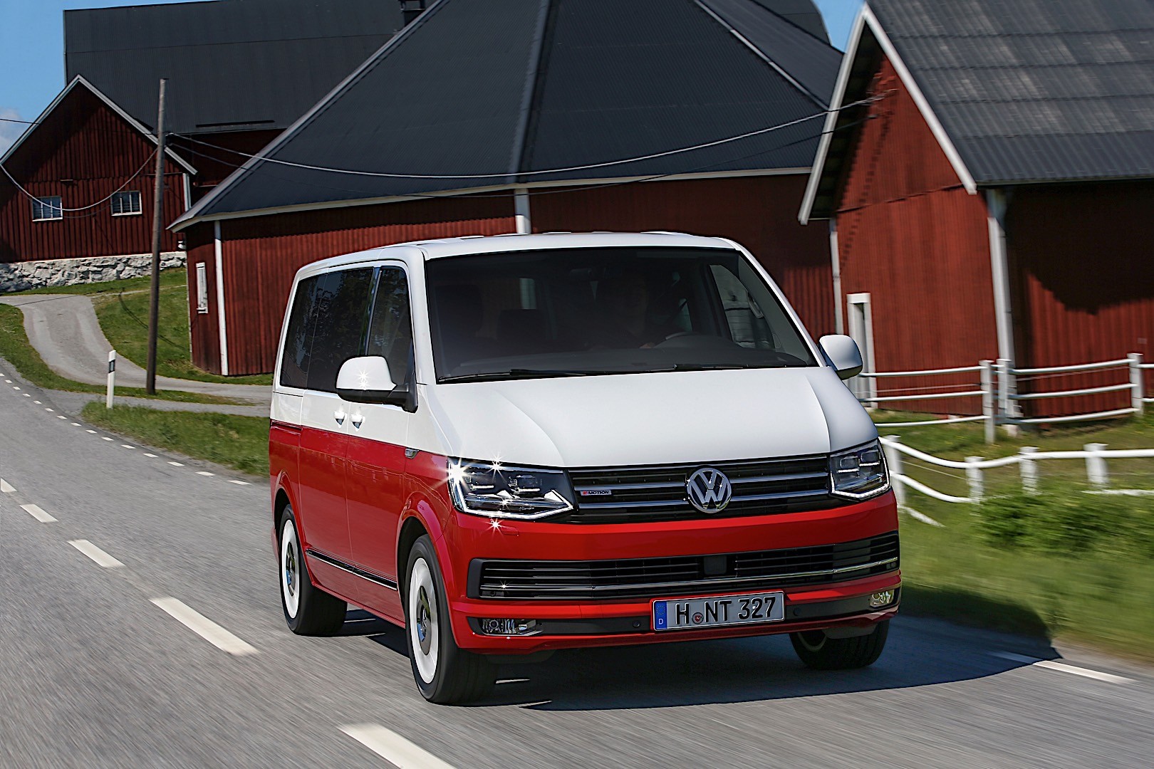 Volkswagen Transporter Kombi photo 22