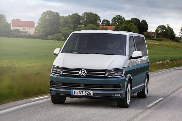 Volkswagen Transporter Kombi photo 31