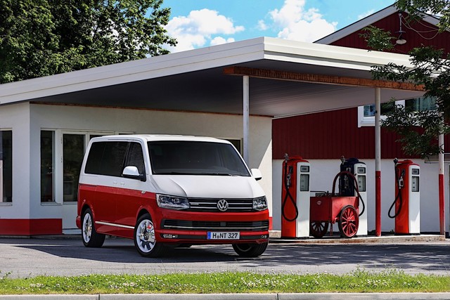 Volkswagen Transporter Kombi photo 32