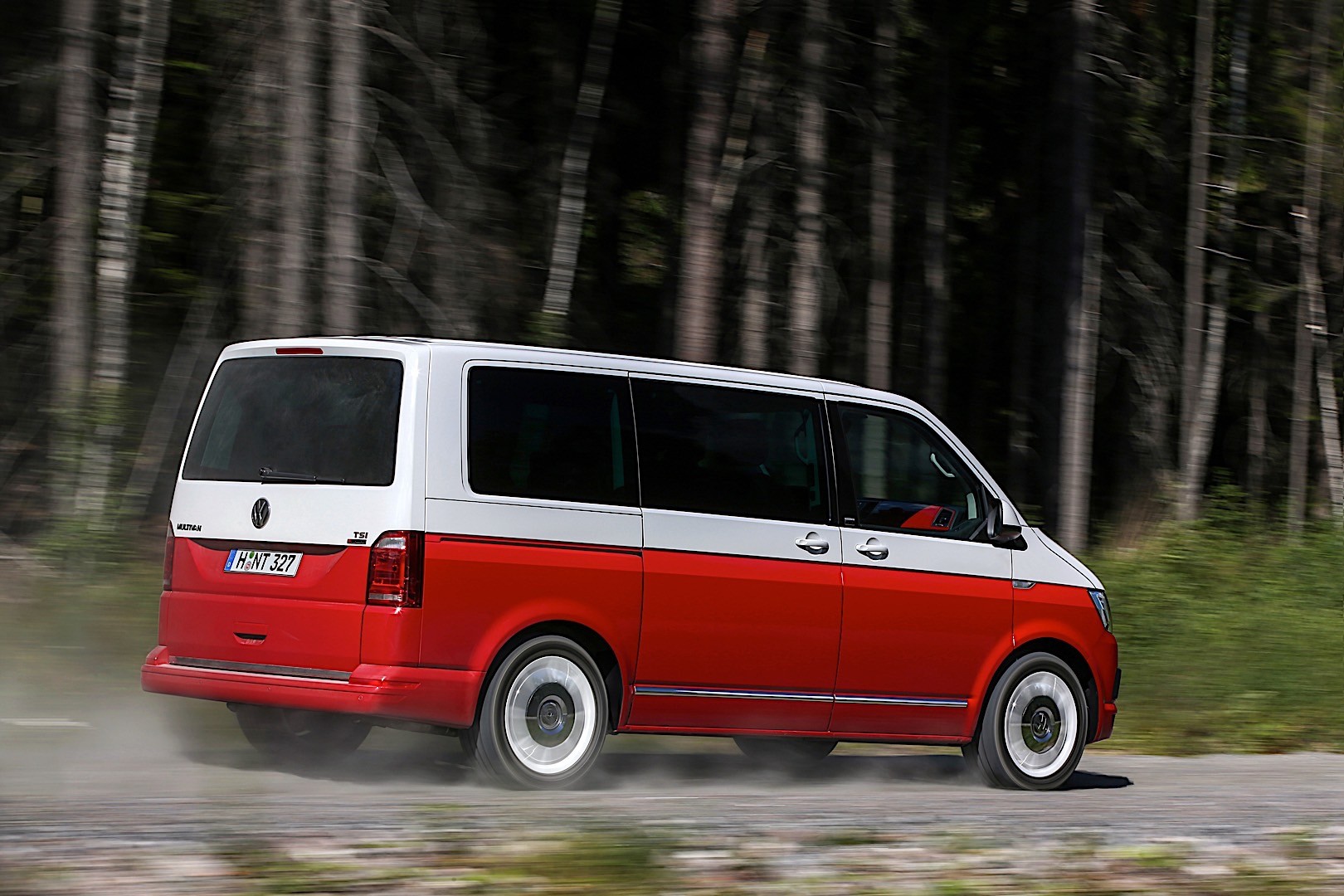 Volkswagen Transporter Kombi photo 35