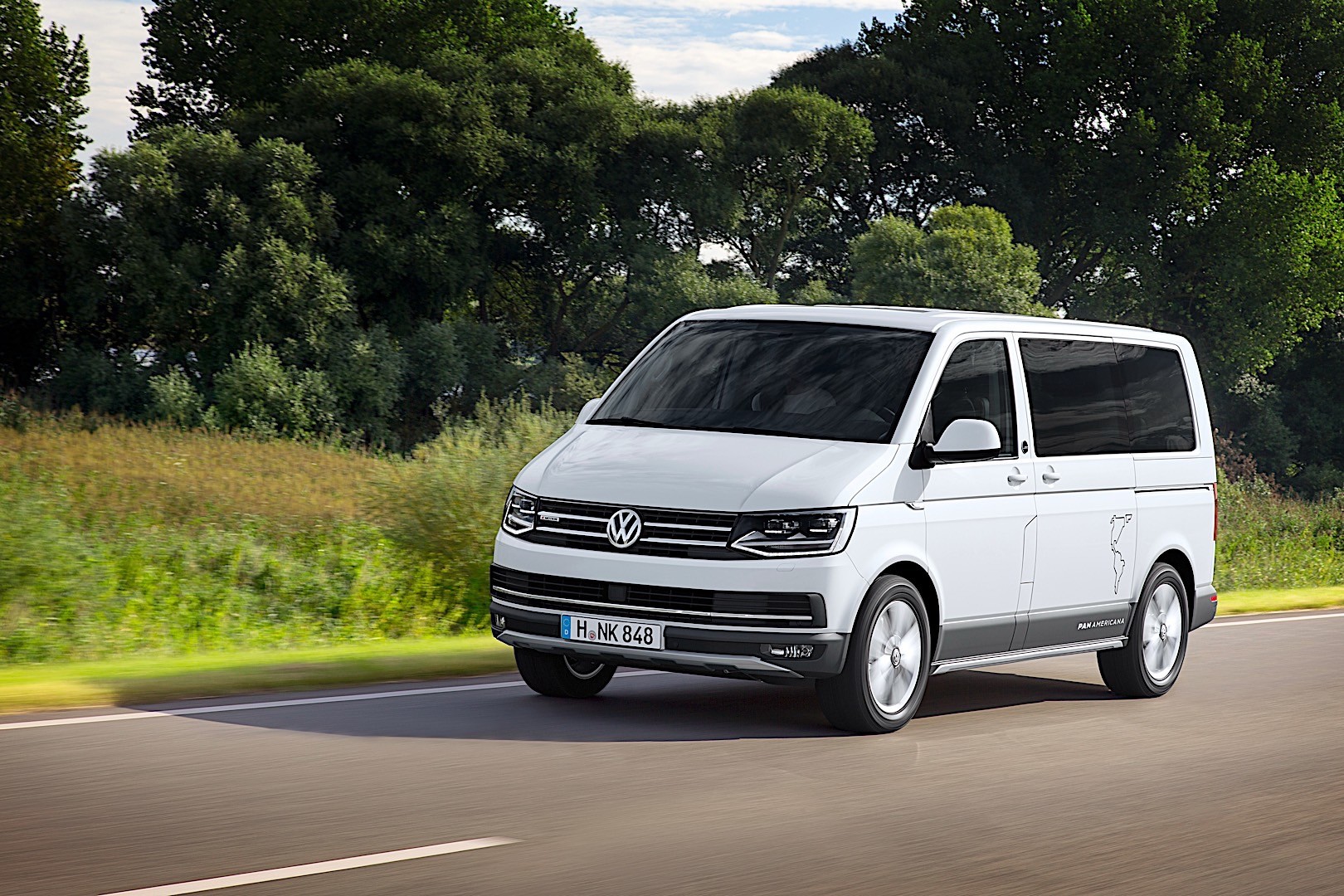 Volkswagen Transporter Kombi photo 41