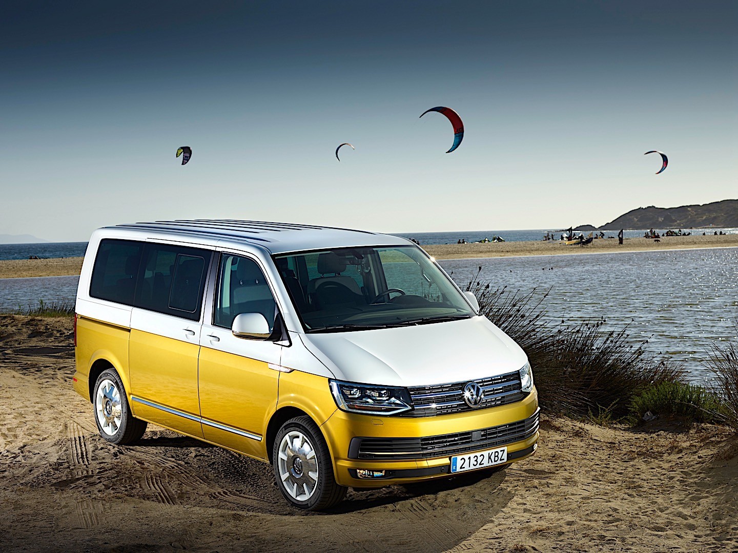 Volkswagen Transporter Kombi photo 58
