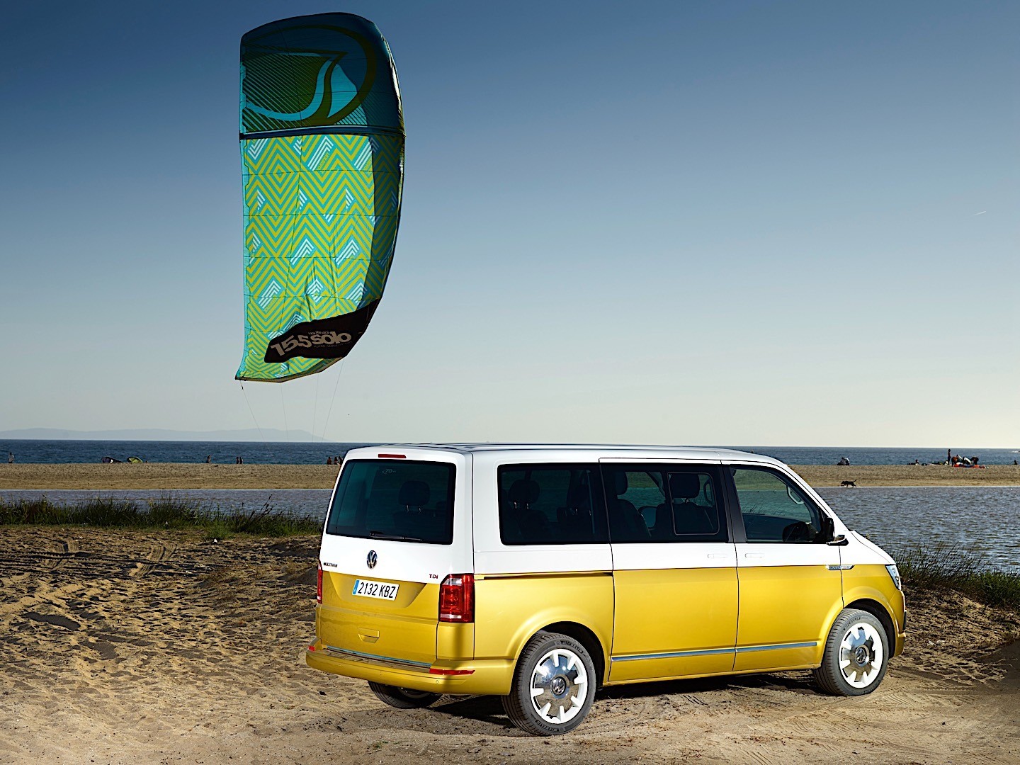 Volkswagen Transporter Kombi photo 71