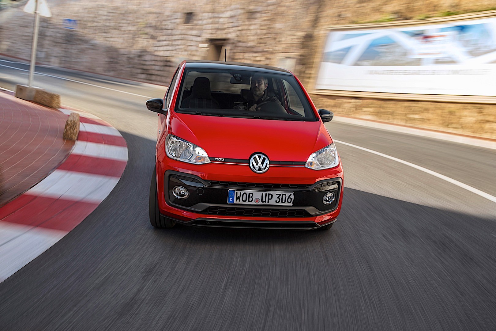 Volkswagen Up! Gti photo 11