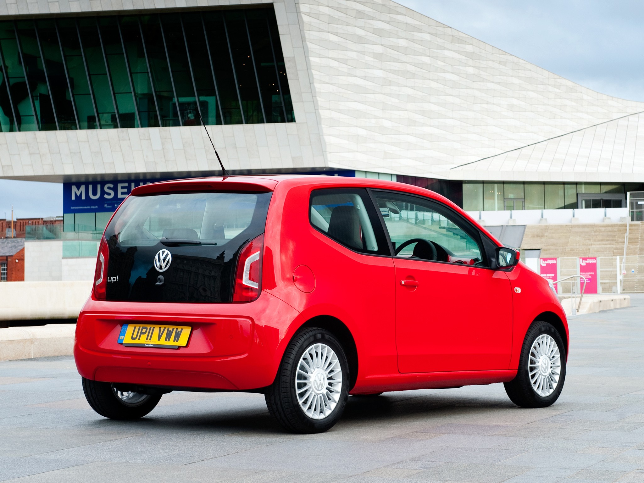 Volkswagen Up! photo 16