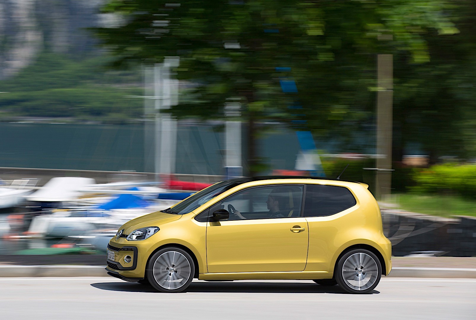 Volkswagen Up! photo 11