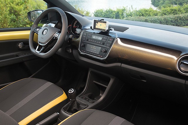 Volkswagen Up! photo 41