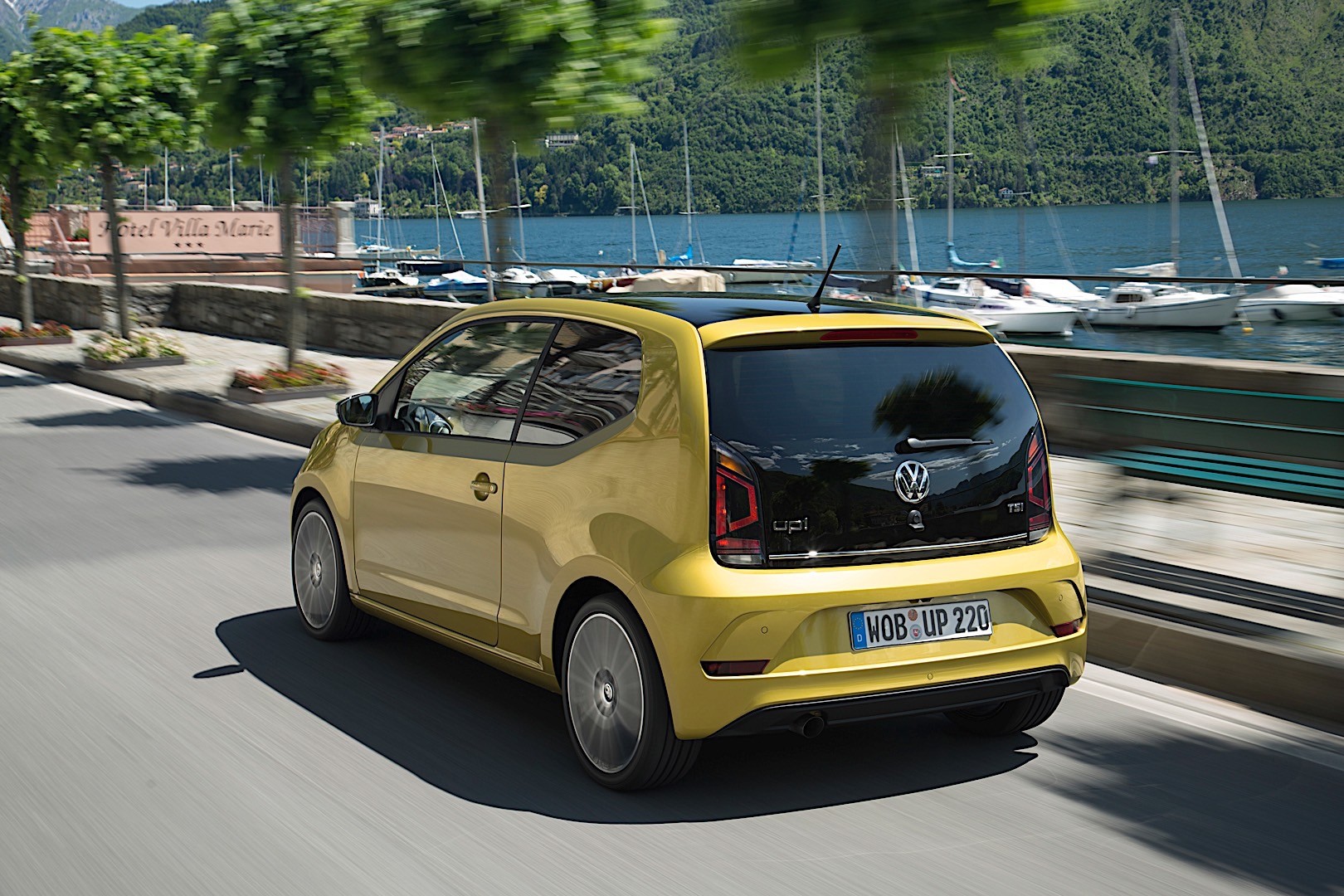 Volkswagen Up! photo 2